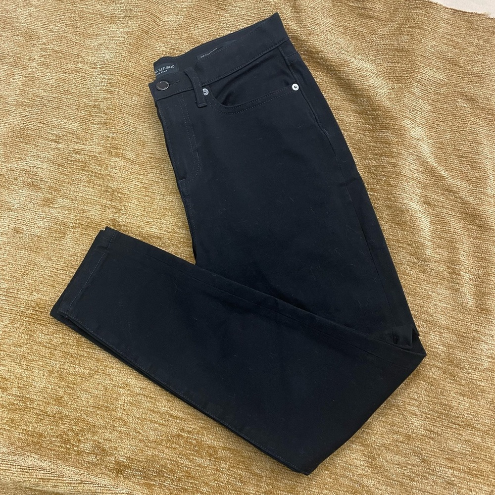 Banana Republic mid rise, skinny, ladies size 28, jet black jeans